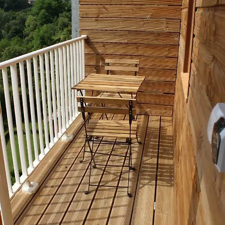 Bel Appartement Avec Vue Sur Vezere Uzerche Exterior foto