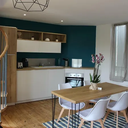 Bel Appartement Avec Vue Sur Vezere Uzerche Exterior foto